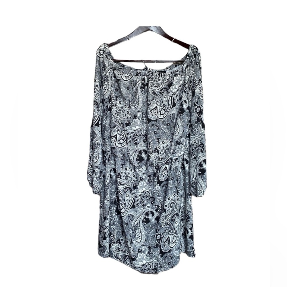 White House Black Market Black & White Paisley Off-Shoulder Long Sleeve Dress